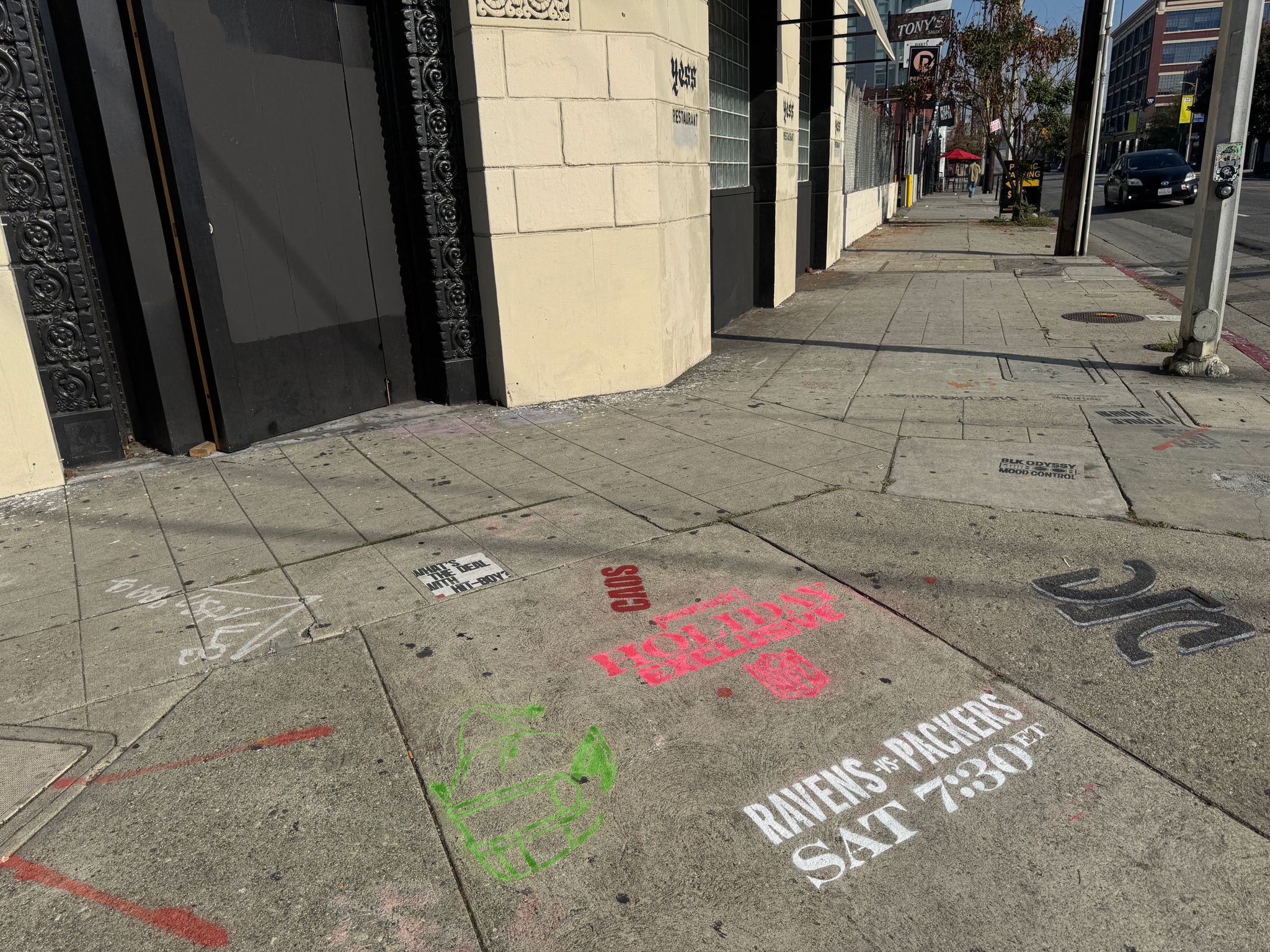 Stencil 15.3 Mateo St 7 Th St